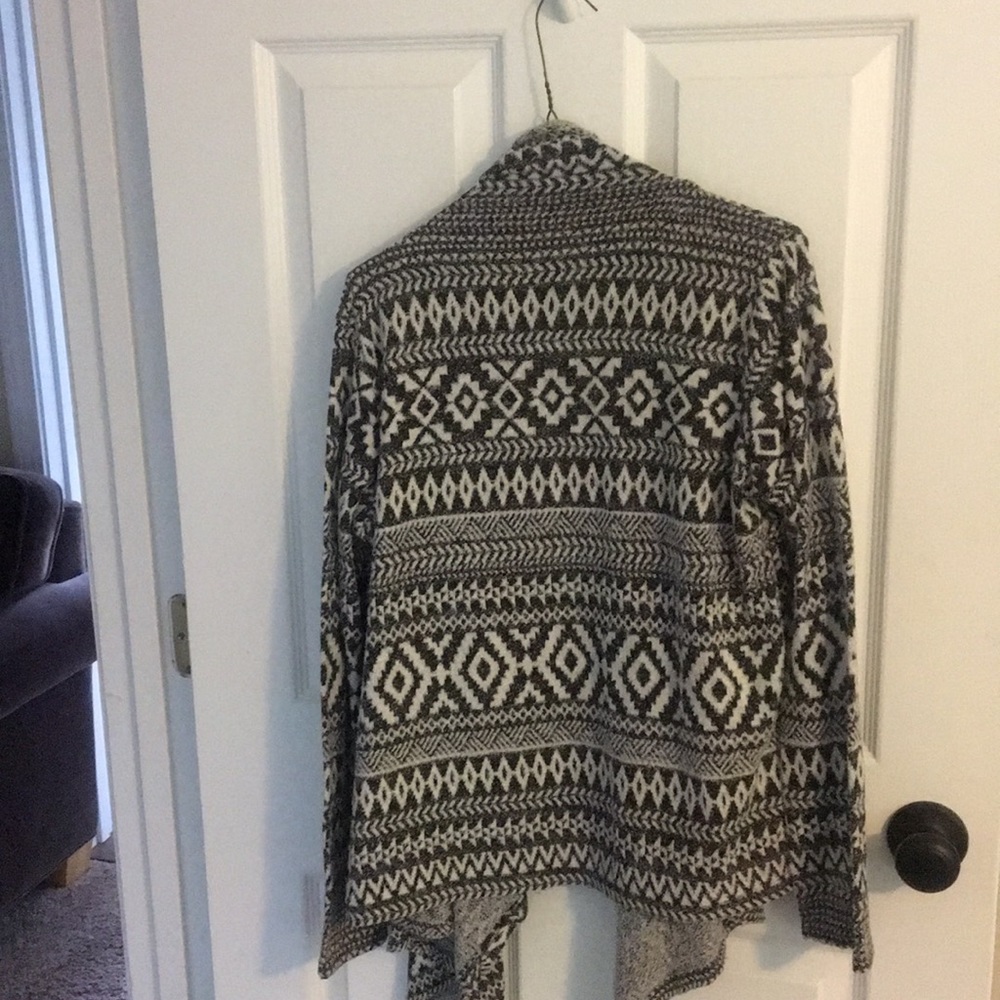 Patterned Cardigan - Picture 3 of 3